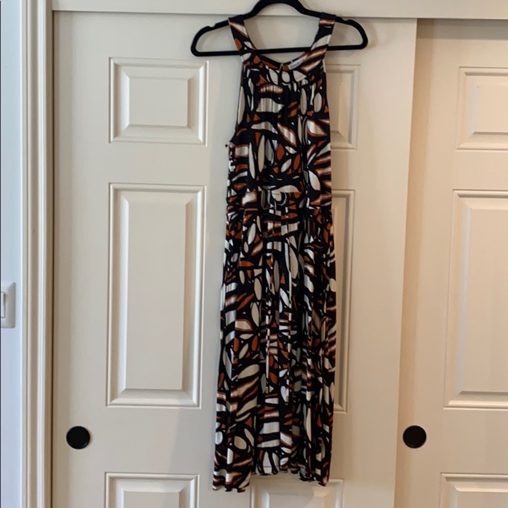 Sleeveless dress